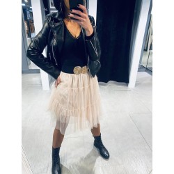 Tutu court champagne