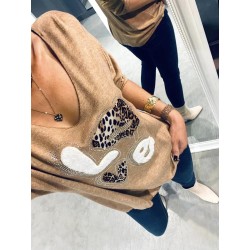 Top love leo camel