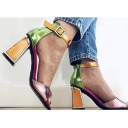 Sandales à talon multicolore