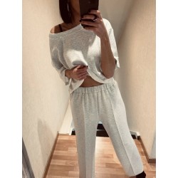 Ensemble survet gris