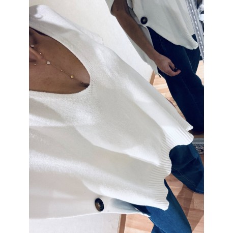 Pull sans manche boutons blanc