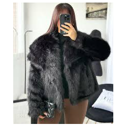 Fausse fourrure noire