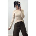 Pull beige boutons