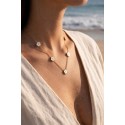 Collier blanc fleurs