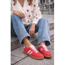 Baskets à lacets rouge