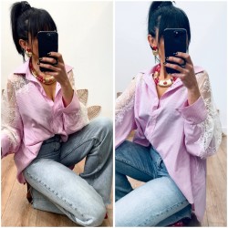 Chemise à rayures rose dentelle