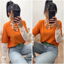 Pull orange manches dentelle