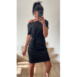 Robe noire à nouer