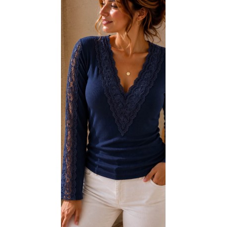 Top dentelle marine taille 40 - 44
